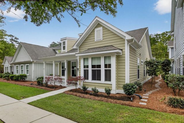153 Village Ponds Drive, Summerville, SC 29483