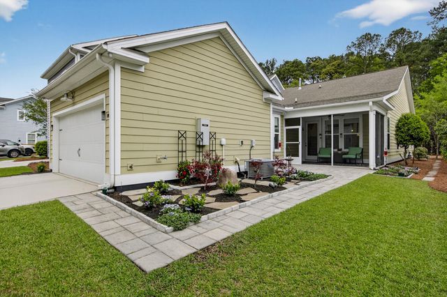 153 Village Ponds Drive, Summerville, SC 29483