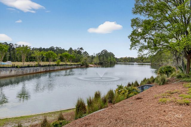 153 Village Ponds Drive, Summerville, SC 29483