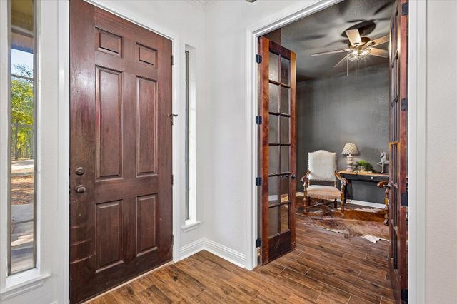 514 Oak Hills Drive, Newark, TX 76071
