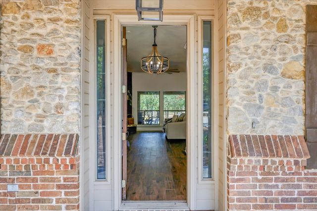 514 Oak Hills Drive, Newark, TX 76071