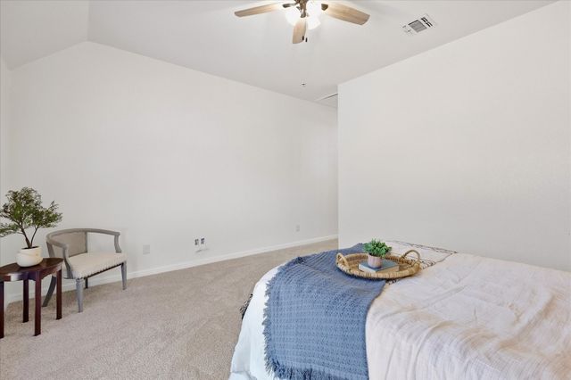 514 Oak Hills Drive, Newark, TX 76071