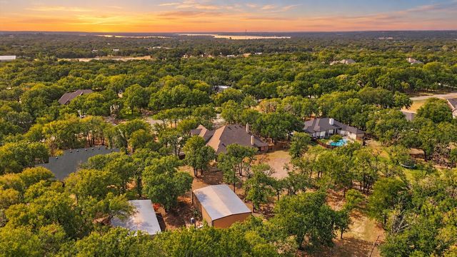 514 Oak Hills Drive, Newark, TX 76071