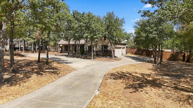 514 Oak Hills Drive, Newark, TX 76071