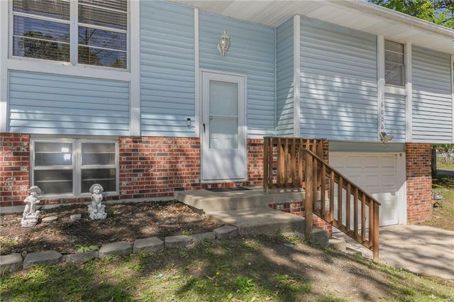 16006 Lawrence Avenue, Belton, MO 64012