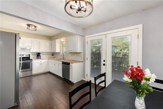 16006 Lawrence Avenue, Belton, MO 64012