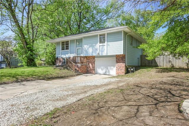 16006 Lawrence Avenue, Belton, MO 64012