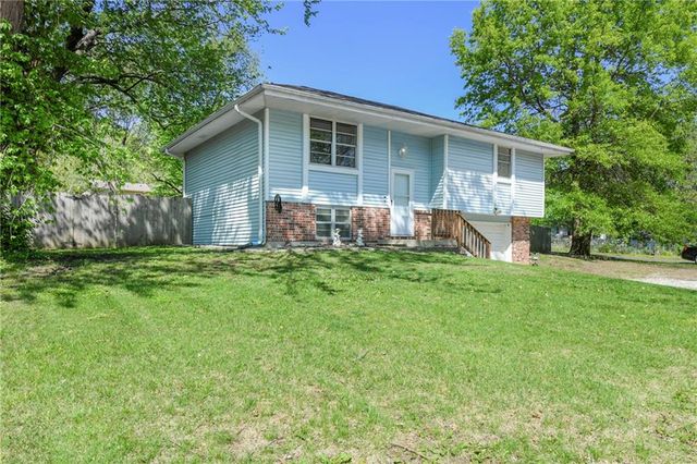 16006 Lawrence Avenue, Belton, MO 64012