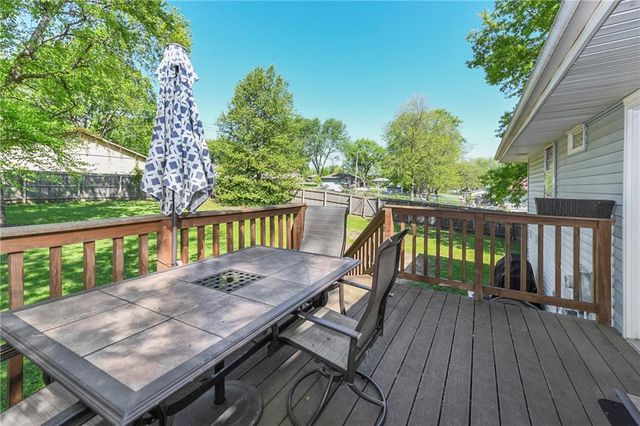 16006 Lawrence Avenue, Belton, MO 64012