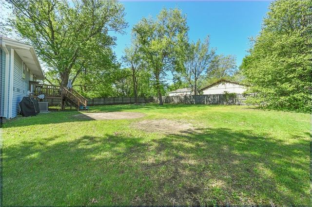 16006 Lawrence Avenue, Belton, MO 64012