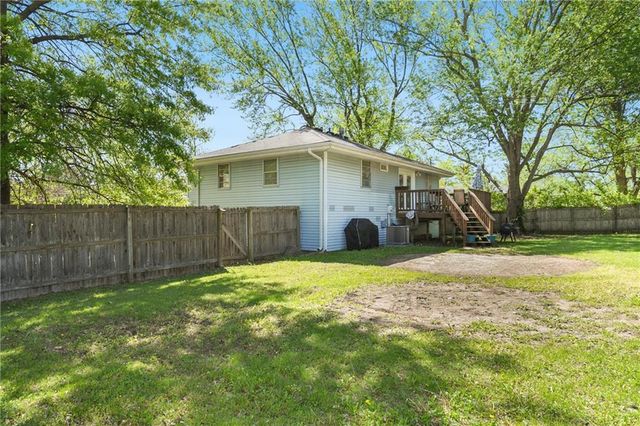 16006 Lawrence Avenue, Belton, MO 64012