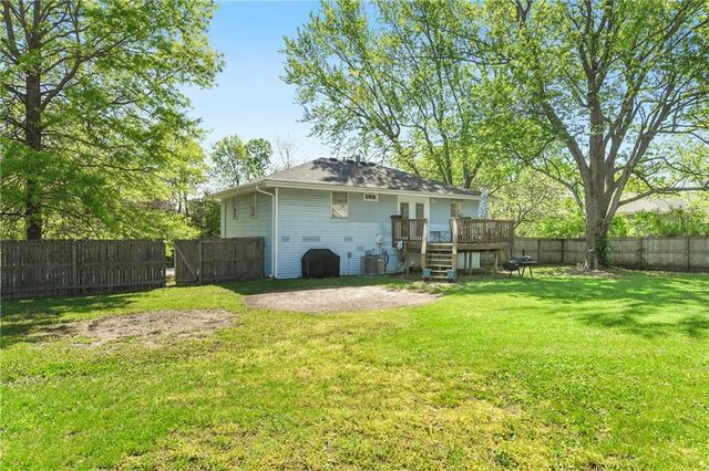 16006 Lawrence Avenue, Belton, MO 64012