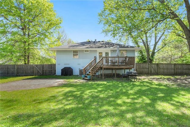 16006 Lawrence Avenue, Belton, MO 64012