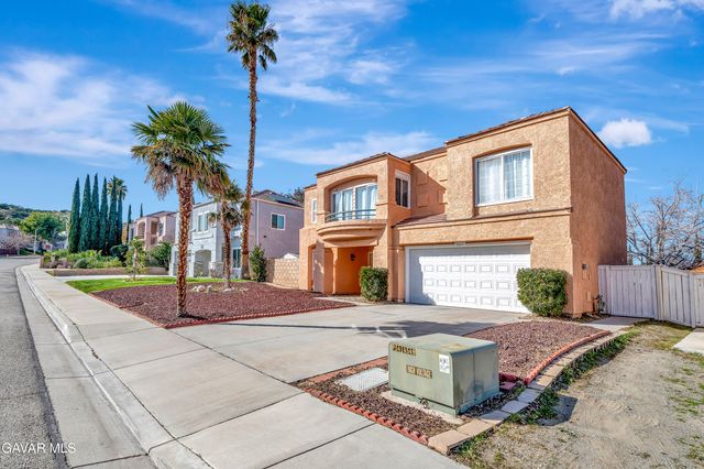 2611 Redington Street, Palmdale, CA 93551