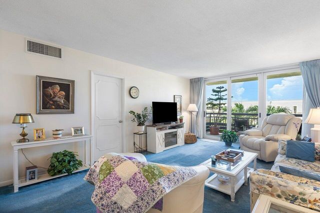 555 NW 4TH Avenue 2150, Boca Raton, FL 33432