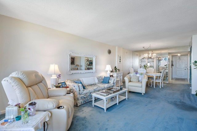 555 NW 4TH Avenue 2150, Boca Raton, FL 33432