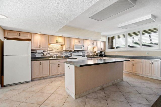 555 NW 4TH Avenue 2150, Boca Raton, FL 33432