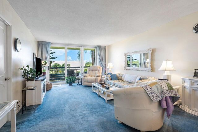 555 NW 4TH Avenue 2150, Boca Raton, FL 33432