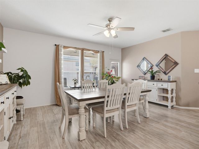 216 Hawks MDWS, Schertz, TX 78154