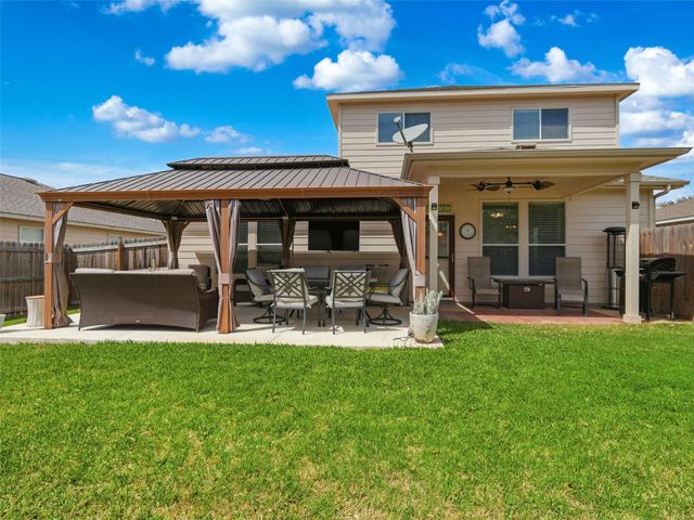 216 Hawks MDWS, Schertz, TX 78154