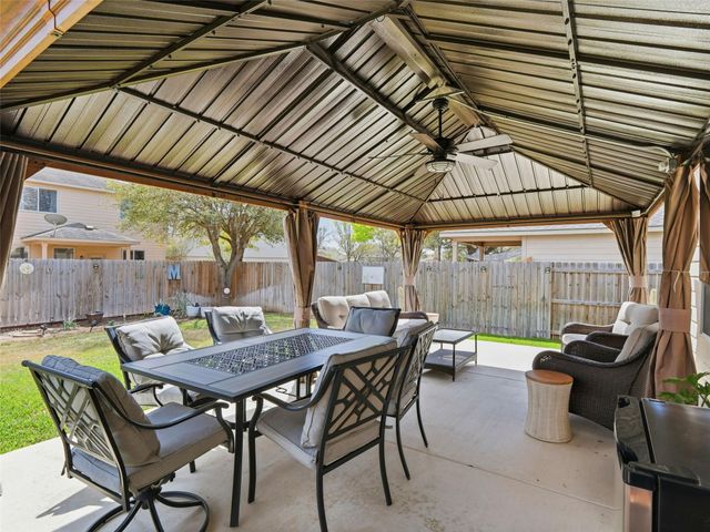 216 Hawks MDWS, Schertz, TX 78154