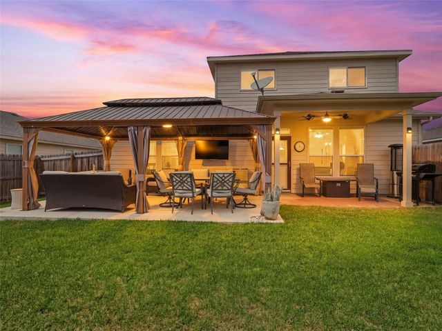216 Hawks MDWS, Schertz, TX 78154