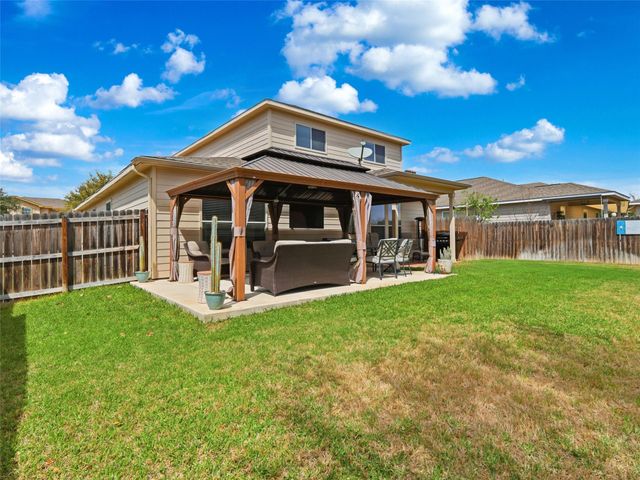 216 Hawks MDWS, Schertz, TX 78154