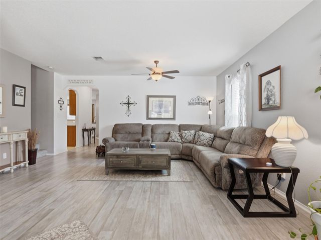 216 Hawks MDWS, Schertz, TX 78154