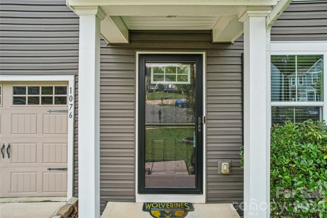1076 SE Tangle Ridge Drive SE, Concord, NC 28025