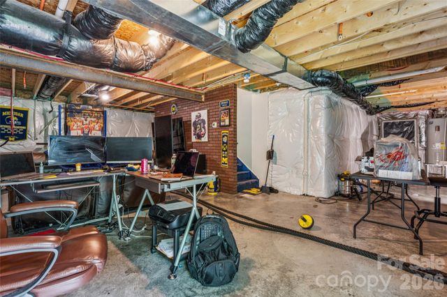 1076 SE Tangle Ridge Drive SE, Concord, NC 28025