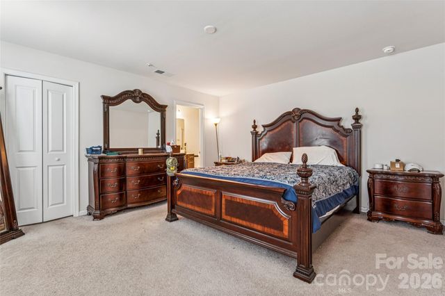 1076 SE Tangle Ridge Drive SE, Concord, NC 28025