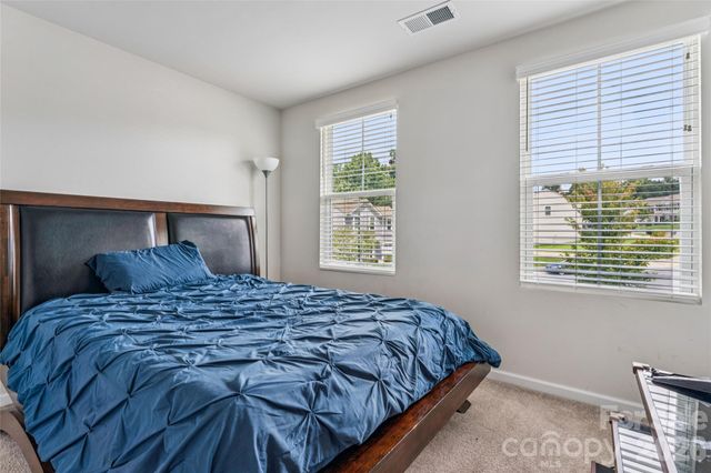 1076 SE Tangle Ridge Drive SE, Concord, NC 28025