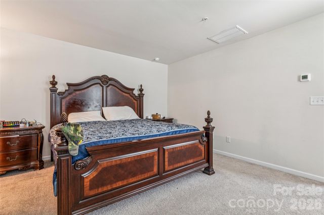 1076 SE Tangle Ridge Drive SE, Concord, NC 28025