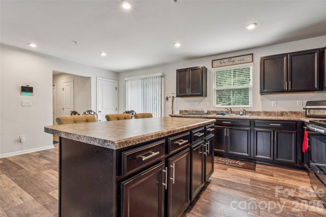 1076 SE Tangle Ridge Drive SE, Concord, NC 28025