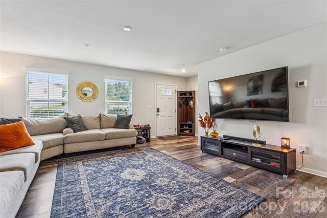1076 SE Tangle Ridge Drive SE, Concord, NC 28025