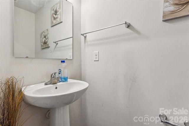 1076 SE Tangle Ridge Drive SE, Concord, NC 28025