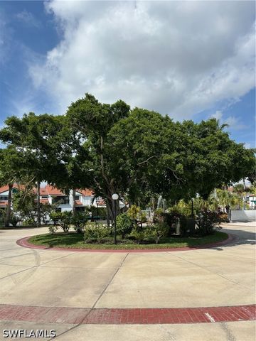 2182 Anchorage LN A, Naples, FL 34104