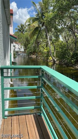 2182 Anchorage LN A, Naples, FL 34104