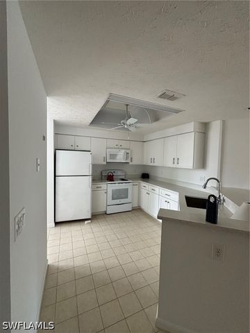 2182 Anchorage LN A, Naples, FL 34104