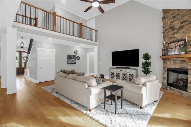 7703 Northern Estates Point, Greensboro, NC 27455
