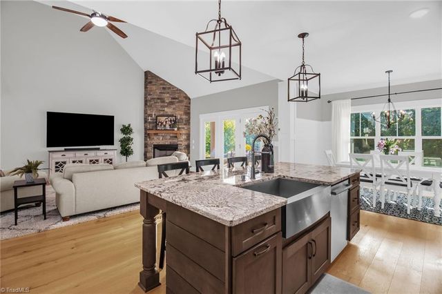 7703 Northern Estates Point, Greensboro, NC 27455
