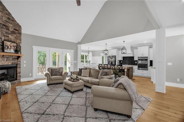 7703 Northern Estates Point, Greensboro, NC 27455