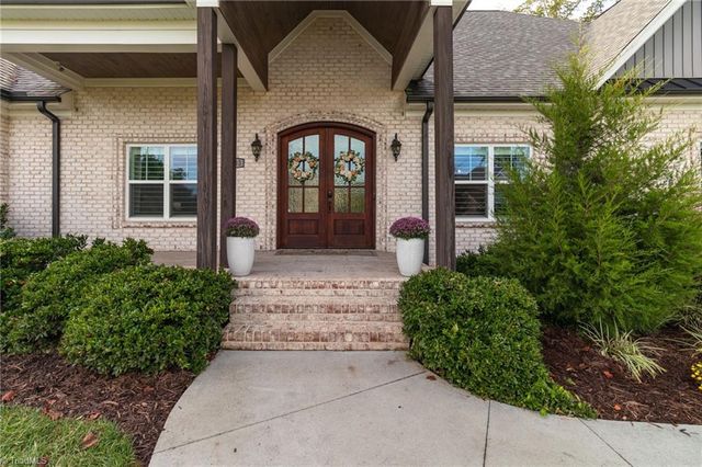 7703 Northern Estates Point, Greensboro, NC 27455