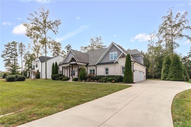 7703 Northern Estates Point, Greensboro, NC 27455