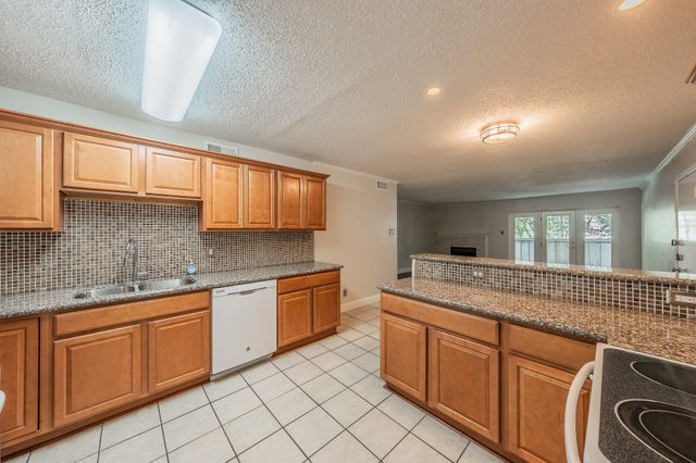 7706 Meadow Road 225, Dallas, TX 75230