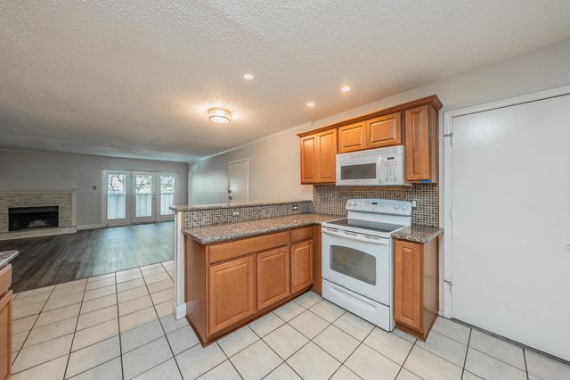7706 Meadow Road 225, Dallas, TX 75230