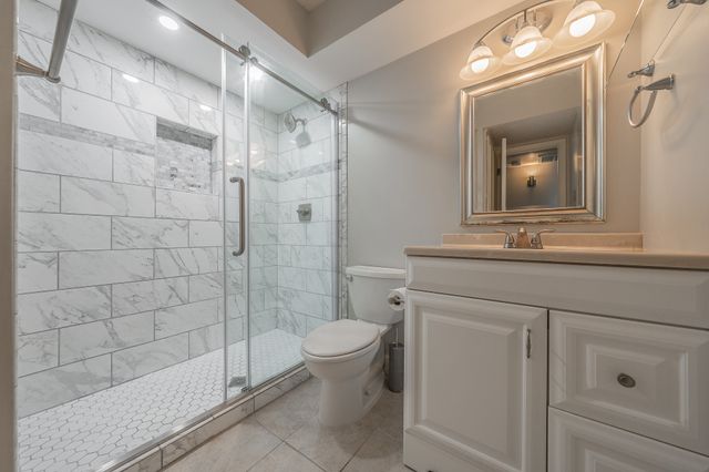 7706 Meadow Road 225, Dallas, TX 75230