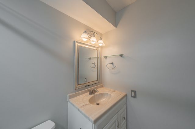 7706 Meadow Road 225, Dallas, TX 75230