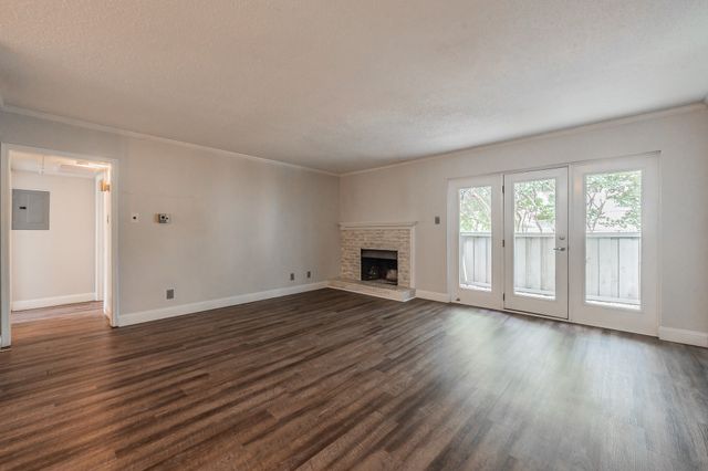 7706 Meadow Road 225, Dallas, TX 75230