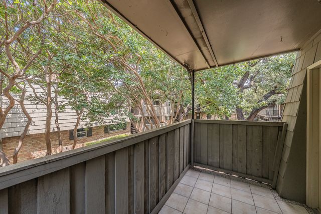 7706 Meadow Road 225, Dallas, TX 75230